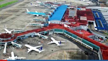 Cancillería asiste a uruguayos afectados por cancelaciones y retrasos de vuelos en Panamá