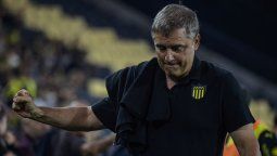 altText(Con cambios, Peñarol recibe a Defensor Sporting por la tercera fecha del Intermedio)}