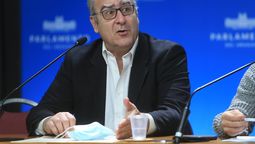 altText(Plenario del FA se expidió sobre denuncia de Casás a Olmos)}