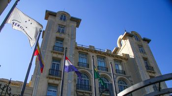 Venezuela solicita su reincorporación al Mercosur.