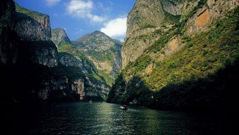 ¿Qué secretos se ocultan en las profundidades de un río?