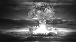 altText(Trump ordena al Pentágono reanudar los ensayos con armas nucleares)}