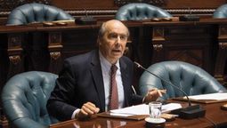 altText(Amorín Batlle: Decisión de no admitir a Bordaberry “fue negativa”)}
