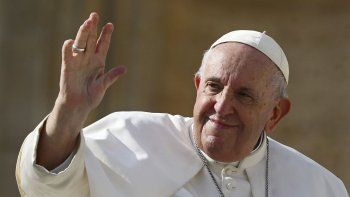 ¿Qué hace una atea hablando del papa?