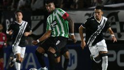 altText(Racing y Danubio repartieron unidades en el Palermo)}
