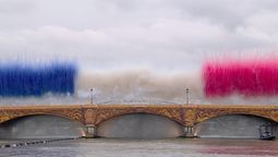 altText(Inició la inauguración de los Juegos Olímpicos: ¿cuántos atletas de Uruguay participan?)}