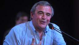 altText(Maciel salva a Larrañaga en la transición)}