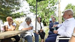 altText(Lula se reunió con Mujica en su chacra)}