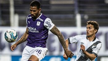Defensor Sporting y Danubio igualaron 1 a 1 este miércoles en el Franzini, en un resultado que no le sirvió a ninguno de los dos en sus aspiraciones de llegar a la definición del torneo Clausura.