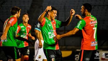 Goleada de Boston River y empate en Colonia