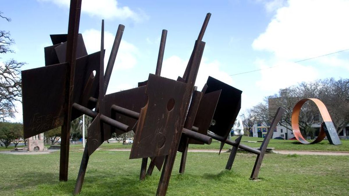 Robos a monumentos y estatuas en Montevideo