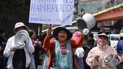 altText(Bolivia sitiada: el pueblo paga la crisis de un gobierno arrodillado)}