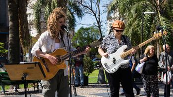 Sala Zitarrosa celebra aniversario con música en dos escenarios