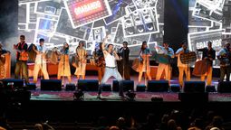 altText(Tres conjuntos en una nueva noche de Carnaval)}