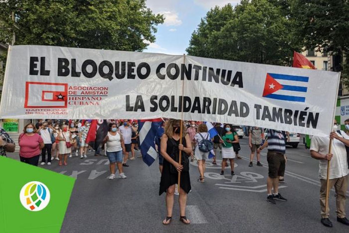 Organizaciones sociales y políticas uruguayas abren cuenta en Abitab en solidaridad ocn el pueblo de Cuba.