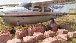 altText(Incautaron una narco avioneta en Artigas con más 400 kg de cocaína)}