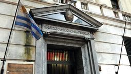 altText(Déficit fiscal se ubicó en 5,1% del PIB en 12 meses cerrados en agosto)}