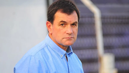 altText(Cortocircuito entre Nacional y el gerente de la AUF)}