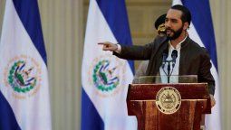 altText(Bukele inscribe su precandidatura de cara a las elecciones)}