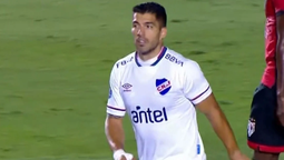 altText(Goianiense se aprovechó de un Nacional que seguía de fiesta)}