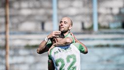 altText(Segunda División: La Luz sorprendió a Albion y el ascenso entra en una fase apasionante)}