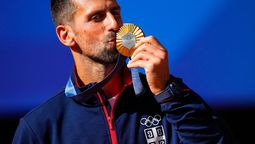 altText(Histórica medalla de oro para Novak Djokovic)}