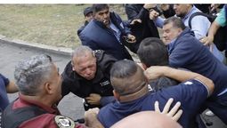 altText(Quisieron linchar al ministro de Seguridad de Buenos Aires)}