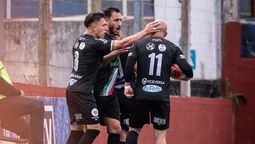 altText(Colón golpeó al líder y se entrevera la definición de la Segunda División)}