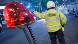 Policía de tránsito. Camioneta con 6 adolescentes chocó de frente en Av. Italia.