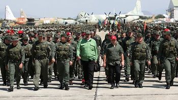 Venezuela activa ejercicios militares de Defensa Integral en el Caribe ante despliegue de EEUU
