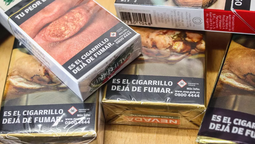 altText(Gobierno decreta aumento en los precios de cigarros y tabaco)}