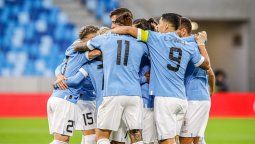 altText(Uruguay venció a Canadá por 2 a 0 en Eslovaquia)}