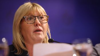 Juntan firmas para que Lustemberg revea sanción a anestesista por muerte de Soledad Barrera