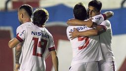 altText(Resultados y posiciones del Campeonato Uruguayo tras la 12da fecha del Clausura)}