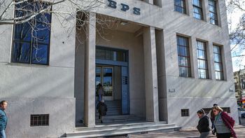 Cincuentones exigen el fin del peaje que les quita el 10% de su jubilación.