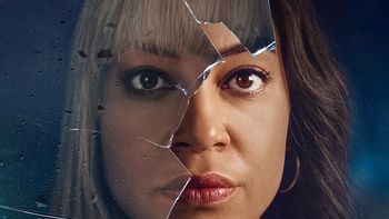 Quédate cerca o Stay Close en inglés, es una miniserie británica de ocho episodios.