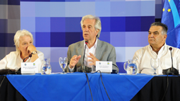 altText(Tabaré Vázquez repudia agresión verbal contra Lucía Topolansky)}