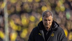 altText(Peñarol debuta esta noche ante Central Español por la Copa de la Liga AUF)}