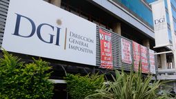 altText(Cae la recaudación y la economía uruguaya pide un impulso)}