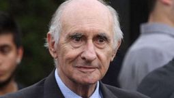 altText(De la Rúa se encuentra con un “cuadro grave” de salud)}