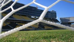 altText(Juventud – Peñarol va en el Campeón del Siglo)}