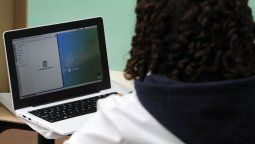 altText(Uruguay y Unesco lanzan alianza clave para regular la IA sin frenar la innovación)}