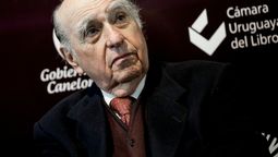 altText(Diez días que no conmovieron al mundo)}