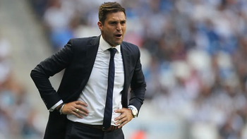 El director de selecciones nacionales, Jorge Giordano, presentará este viernes a la AUF el informe de la actuación de Uruguay en Qatar. La semana próxima se define la continuidad o no del técnico Diego Alonso.