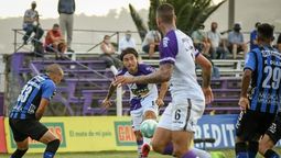 altText(Liverpool es puntero del Clausura, Deportivo Maldonado se defiende del descenso)}