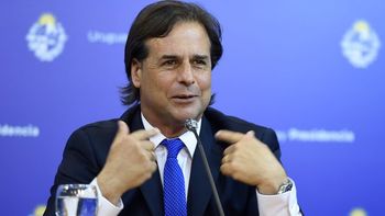 Uruguay: el país con más muertes por habitantes en Sudamérica sigue con la «libertad responsable»