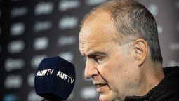 altText(Bielsa habló sobre Suárez y Cavani: ¿Qué dijo?)}