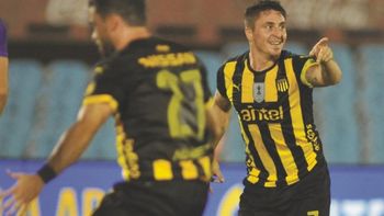Peñarol con varios cambios contra Liverpool