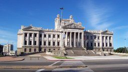 altText(Senado en vivo: comenzó a tratarse el proyecto de reforma jubilatoria)}