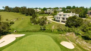 Alerta en La Tahona: apareció el puma en un campo de golf y reactiva precauciones